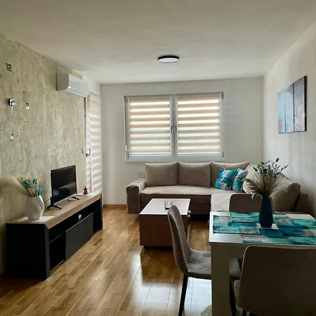 Apartamento Tami 2 *